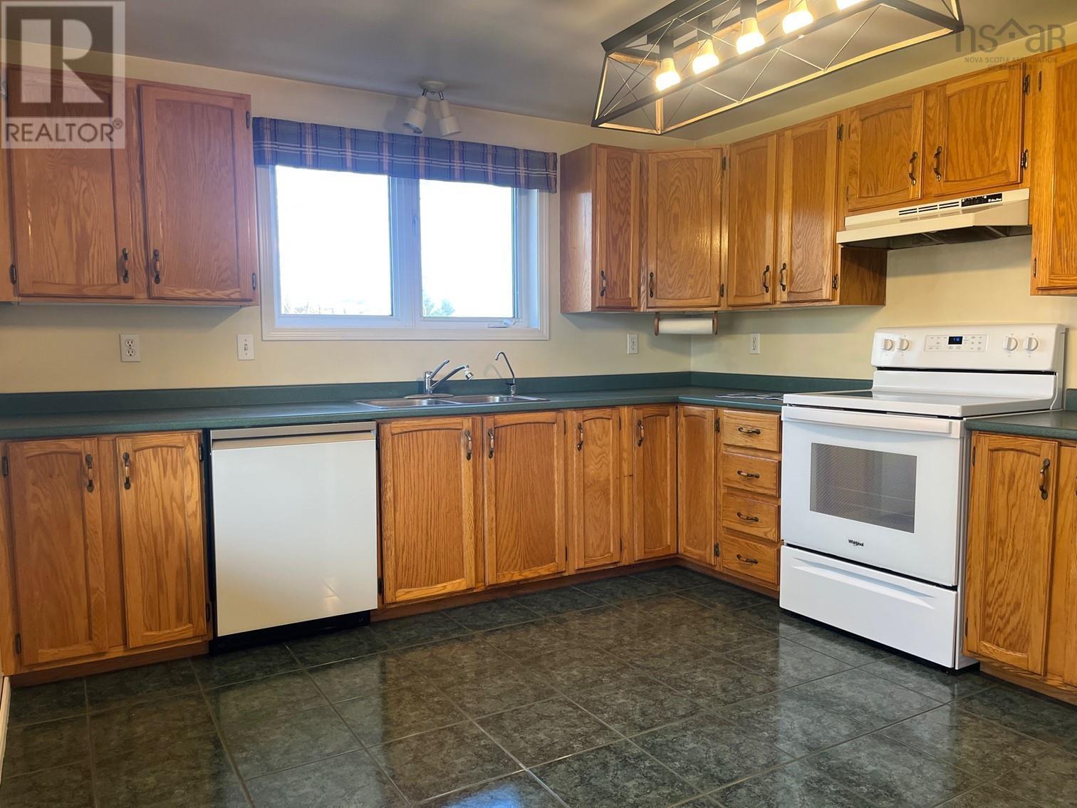 33 Kirk Road, Middle Stewiacke, Nova Scotia  B0N 1C0 - Photo 7 - 202526165