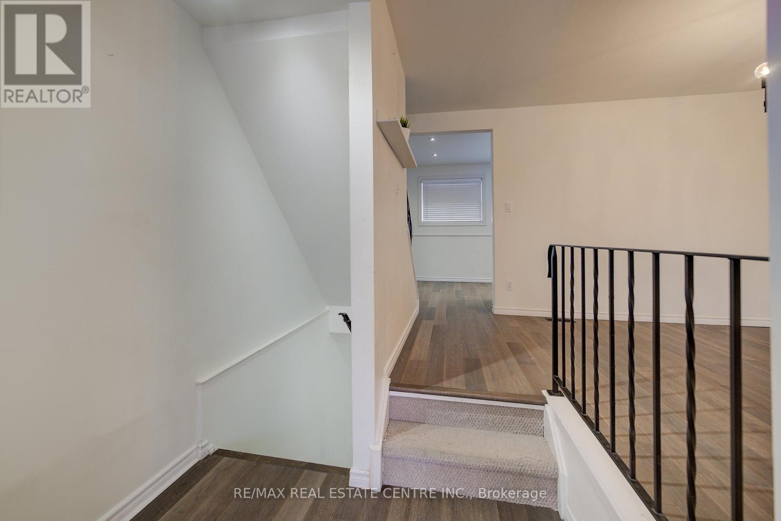 68 - 1115 Paramount Drive, Hamilton, Ontario  L8J 1P6 - Photo 13 - X12499848