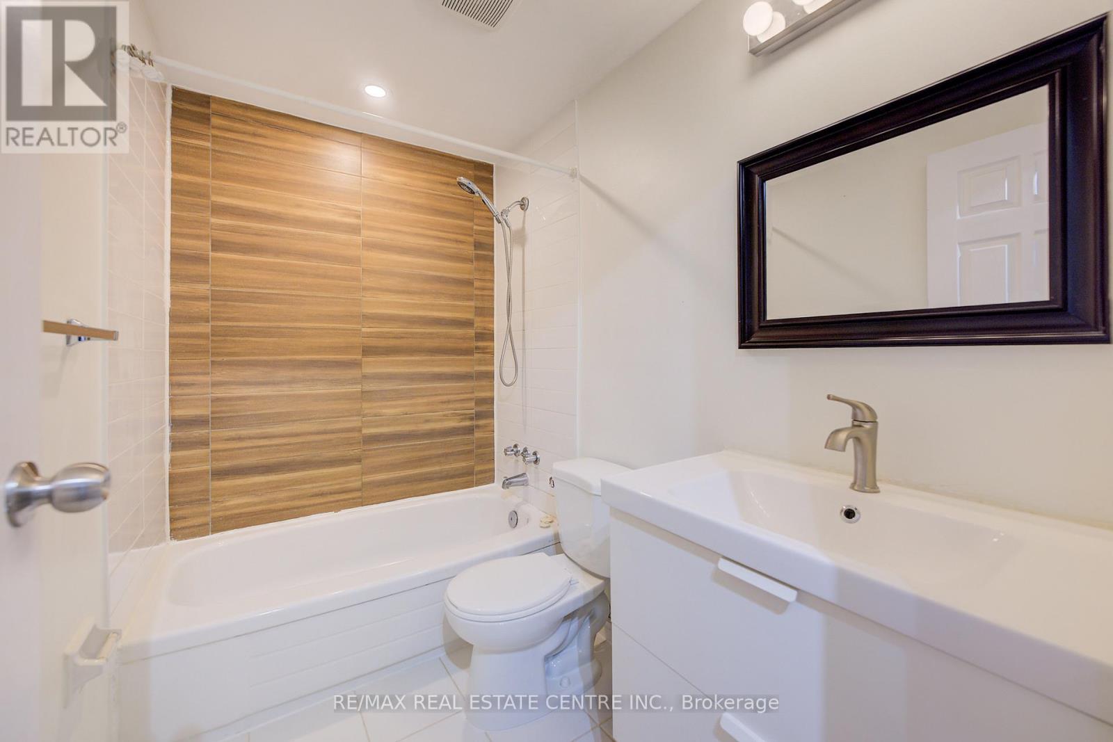 68 - 1115 Paramount Drive, Hamilton, Ontario  L8J 1P6 - Photo 25 - X12499848