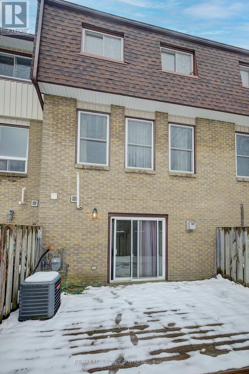 68 - 1115 Paramount Drive, Hamilton, Ontario  L8J 1P6 - Photo 30 - X12499848