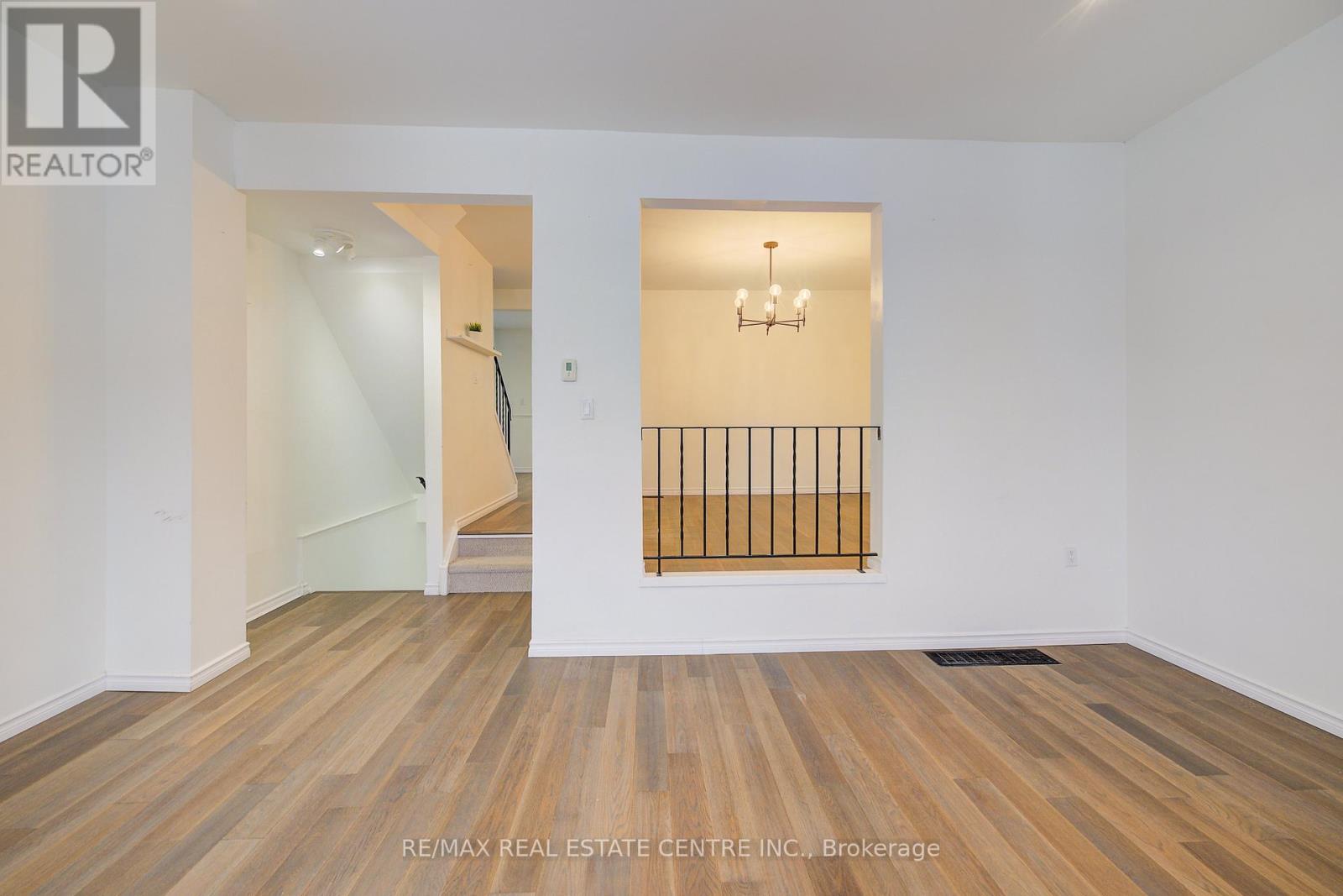 68 - 1115 Paramount Drive, Hamilton, Ontario  L8J 1P6 - Photo 12 - X12499848