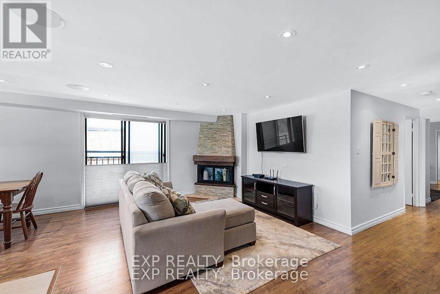 104 - 15390 Yonge Street, Aurora, Ontario L4G 1N8 - Photo 3 - N12588764