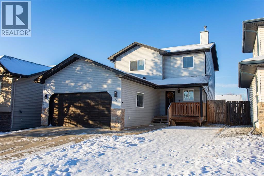5 Pine Crescent, Blackfalds, Alberta  T4M 0E3 - Photo 1 - A2273274