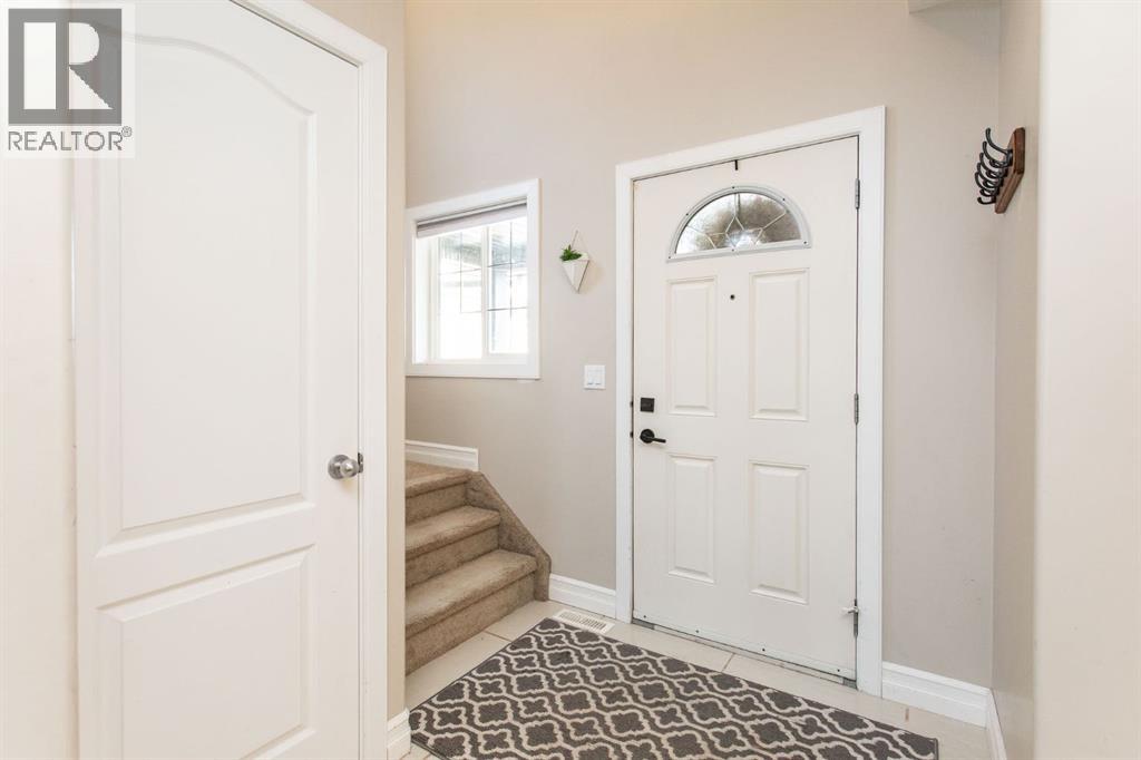 5 Pine Crescent, Blackfalds, Alberta  T4M 0E3 - Photo 3 - A2273274