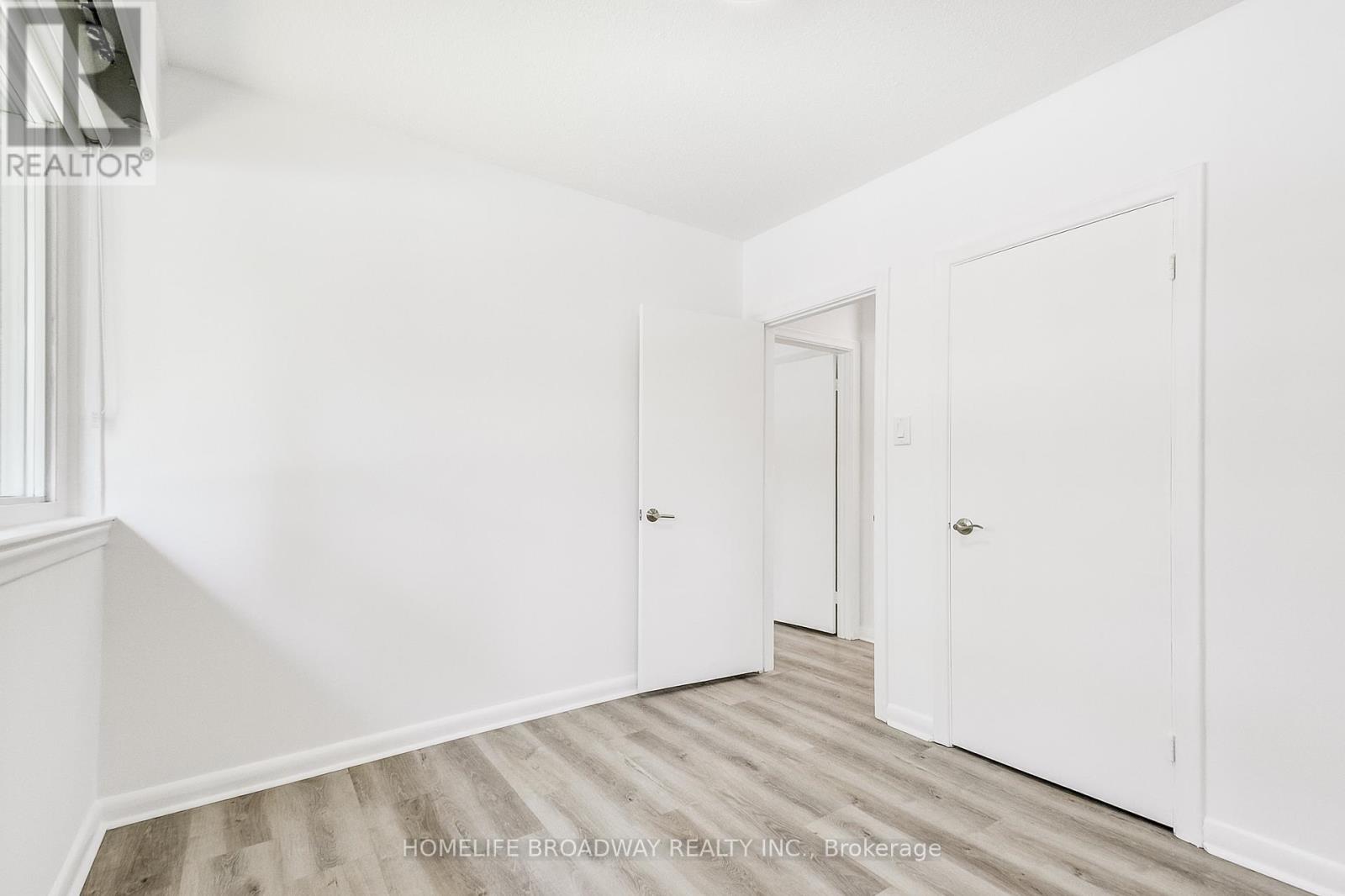 45 Hurlingham Crescent, Toronto, Ontario  M3B 2P9 - Photo 17 - C12204990