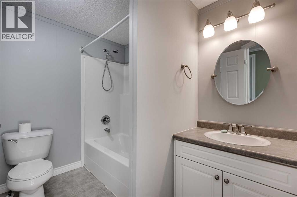 18 Mckay Place, Blackfalds, Alberta  T4M 0H7 - Photo 23 - A2266960