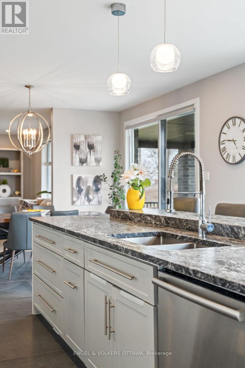 532 Leimerk Court, Ottawa, Ontario  K4M 0E8 - Photo 17 - X12588786