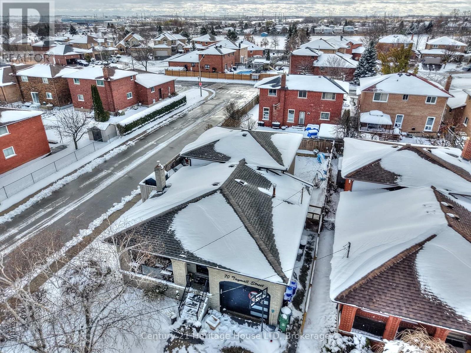 70 Taymall Street, Hamilton, Ontario  L8W 2A1 - Photo 2 - X12588796