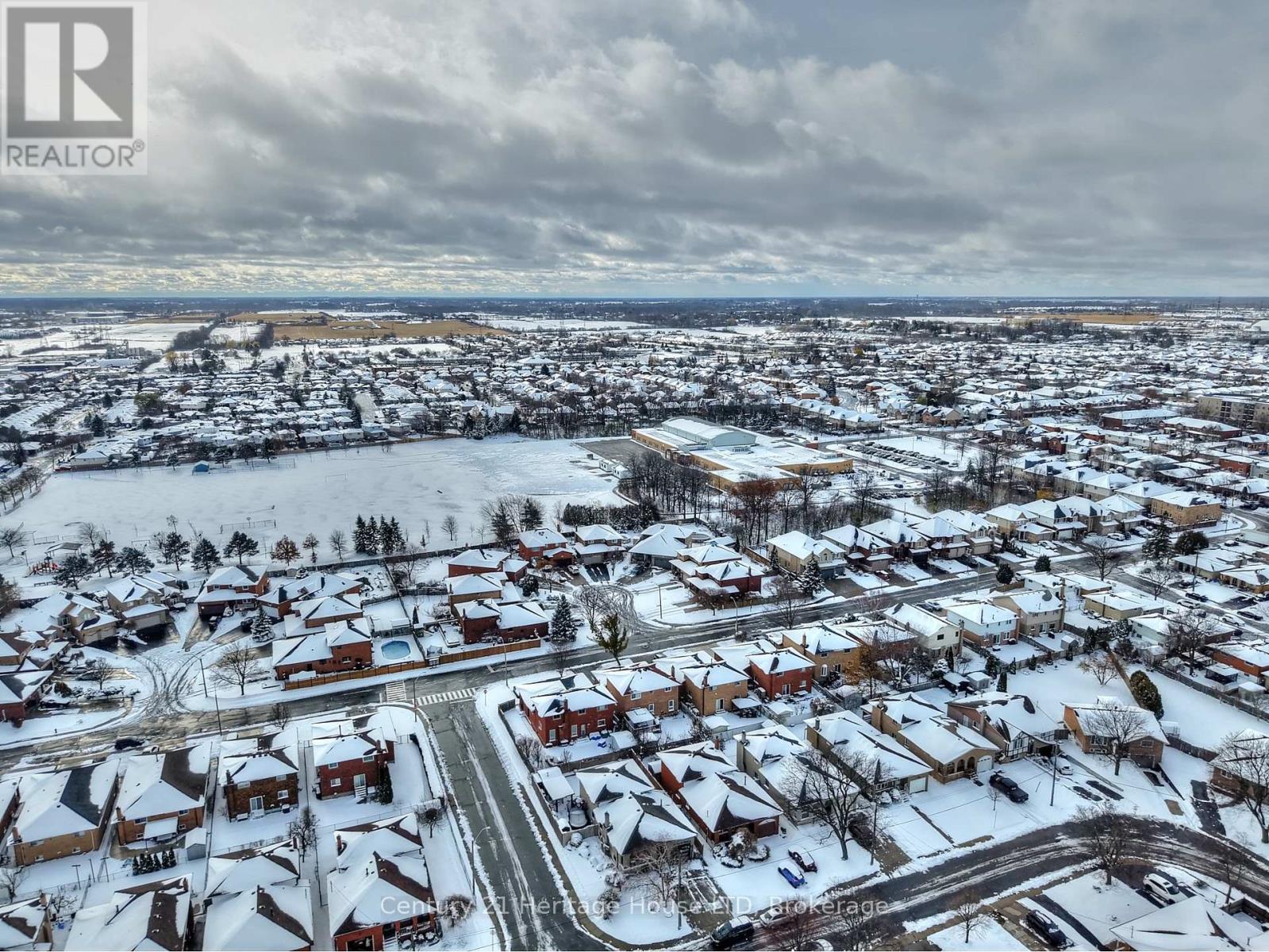 70 Taymall Street, Hamilton (Templemead), Ontario  L8W 2A1 - Photo 41 - X12588796