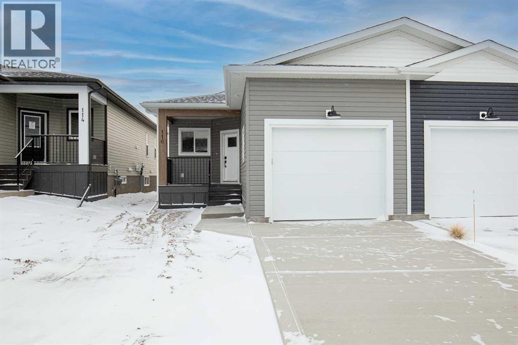 116 Gray Close, Sylvan Lake, Alberta  T4S 0W4 - Photo 1 - A2264345