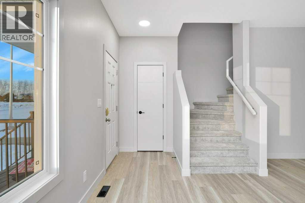 122 Gray Close, Sylvan Lake, Alberta  T4S 0W4 - Photo 10 - A2264243