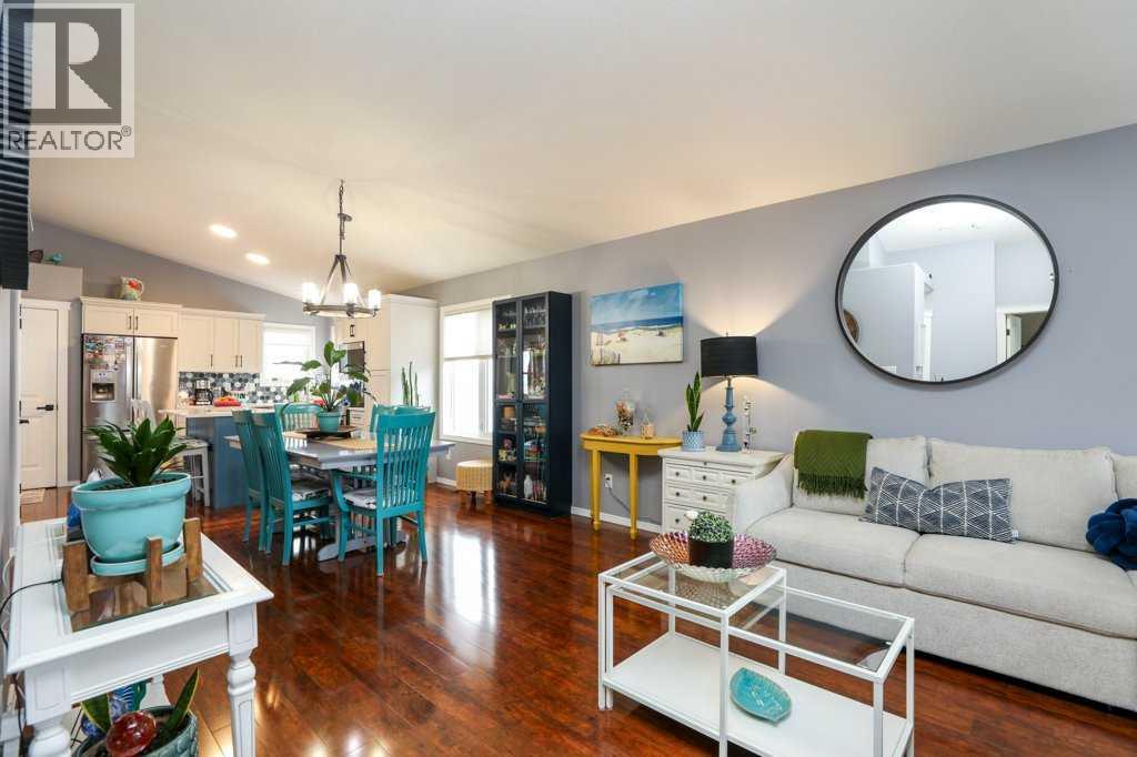 4817 7 Street, Coalhurst, Alberta  T0L 0V0 - Photo 14 - A2273183