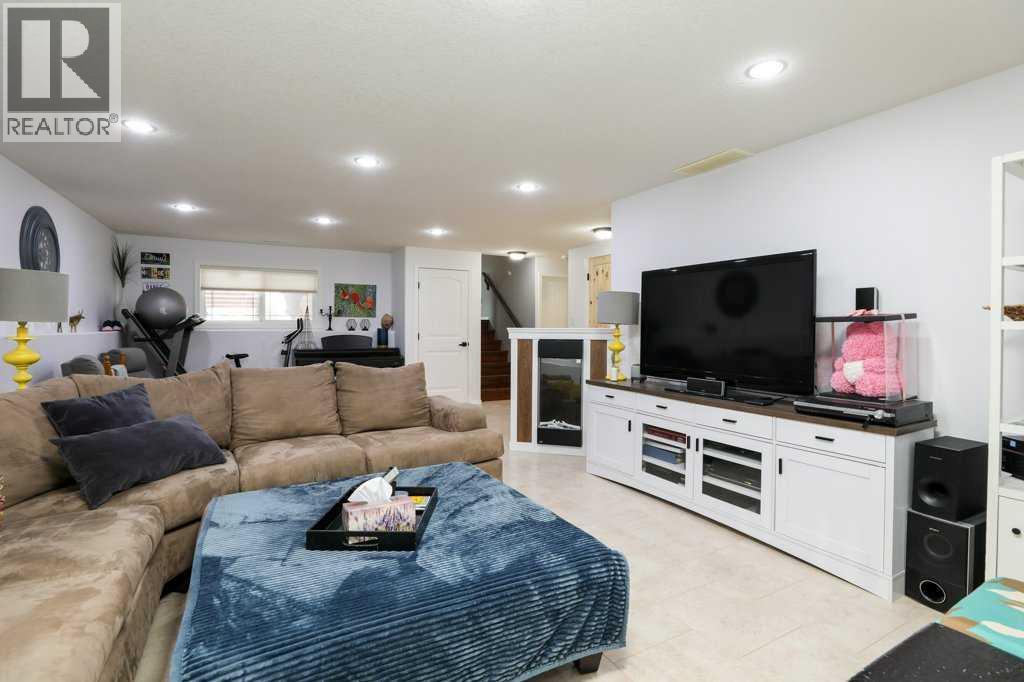 4817 7 Street, Coalhurst, Alberta  T0L 0V0 - Photo 30 - A2273183