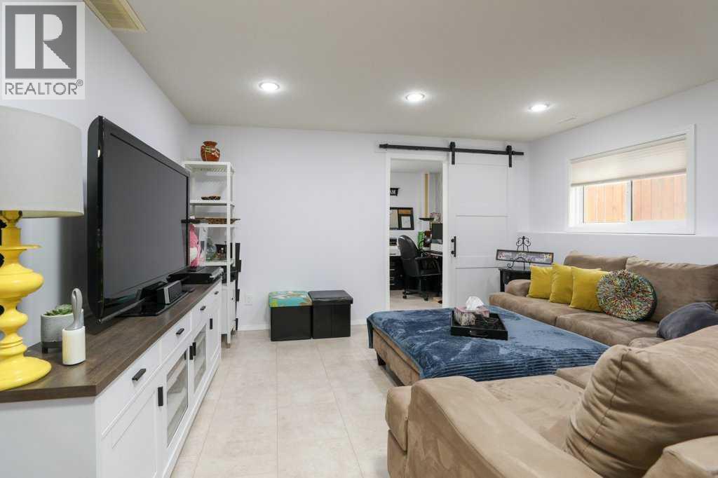 4817 7 Street, Coalhurst, Alberta  T0L 0V0 - Photo 29 - A2273183