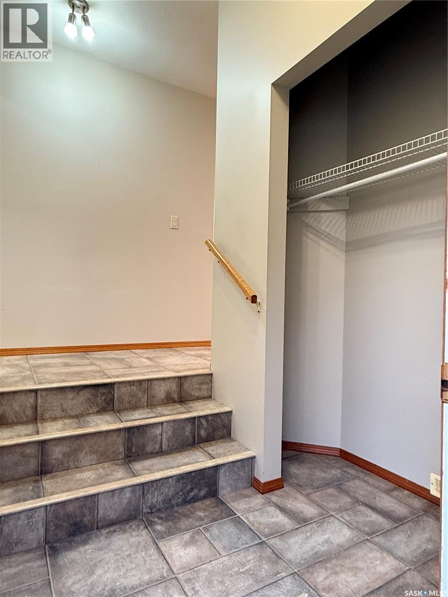 26 Jubilee Crescent, Melville, Saskatchewan  S0A 2P0 - Photo 3 - SK024967