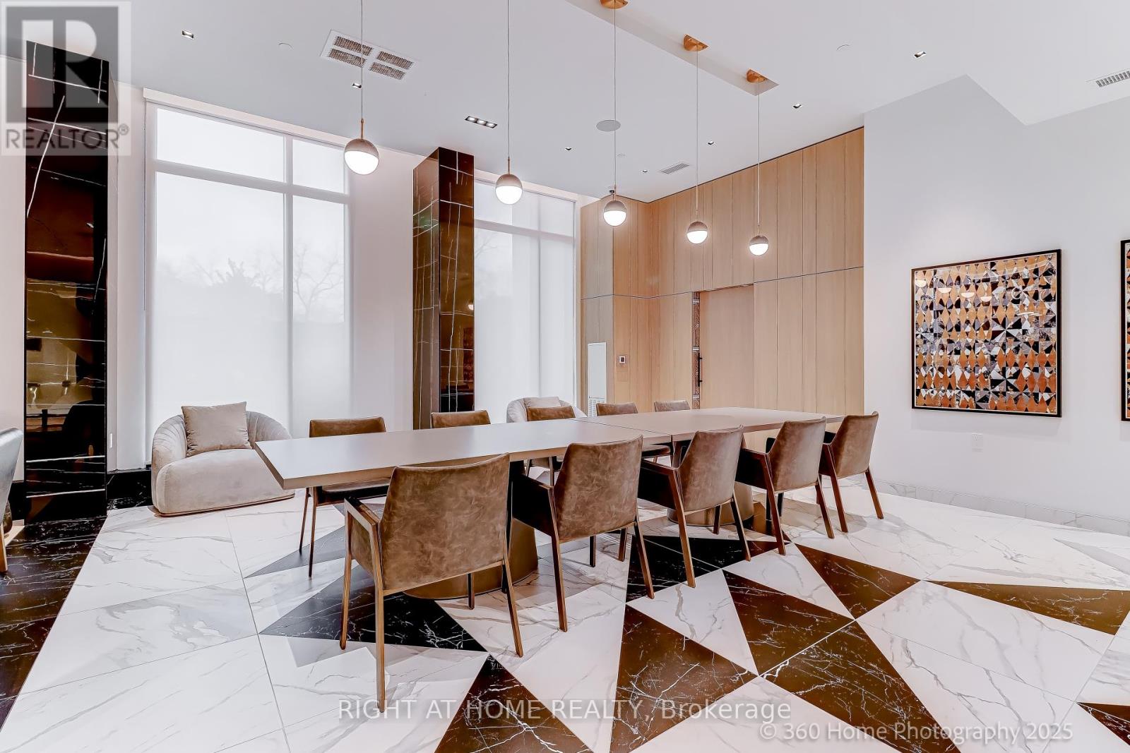 605 - 202 Burnhamthorpe Road E, Mississauga, Ontario  L5B 0A1 - Photo 34 - W12588774