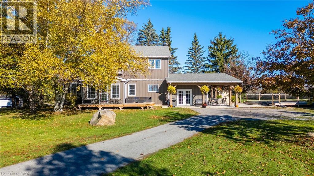 9043 Ridge Road, Niagara Falls, Ontario L3B 5N7 - Photo 2 - 40784996