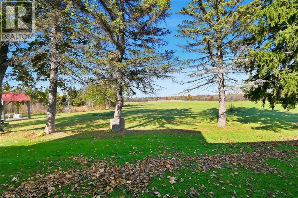 9043 Ridge Road, Niagara Falls, Ontario L3B 5N7 - Photo 7 - 40784996