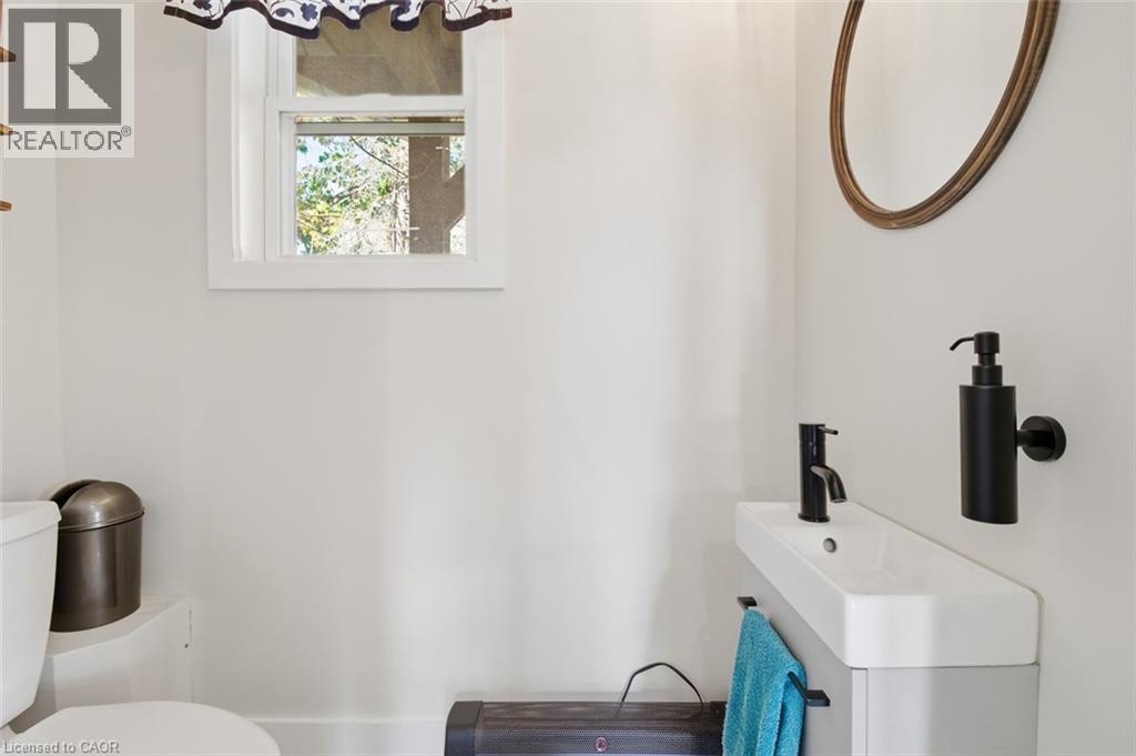 9043 Ridge Road, Niagara Falls, Ontario L3B 5N7 - Photo 30 - 40784996