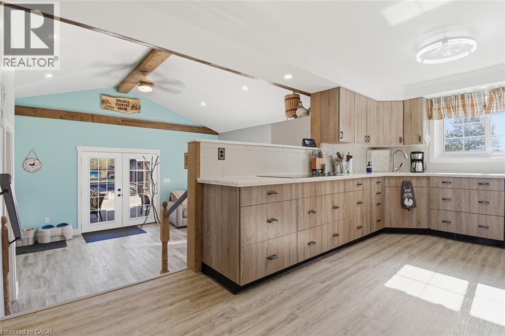 9043 Ridge Road, Niagara Falls, Ontario L3B 5N7 - Photo 23 - 40784996