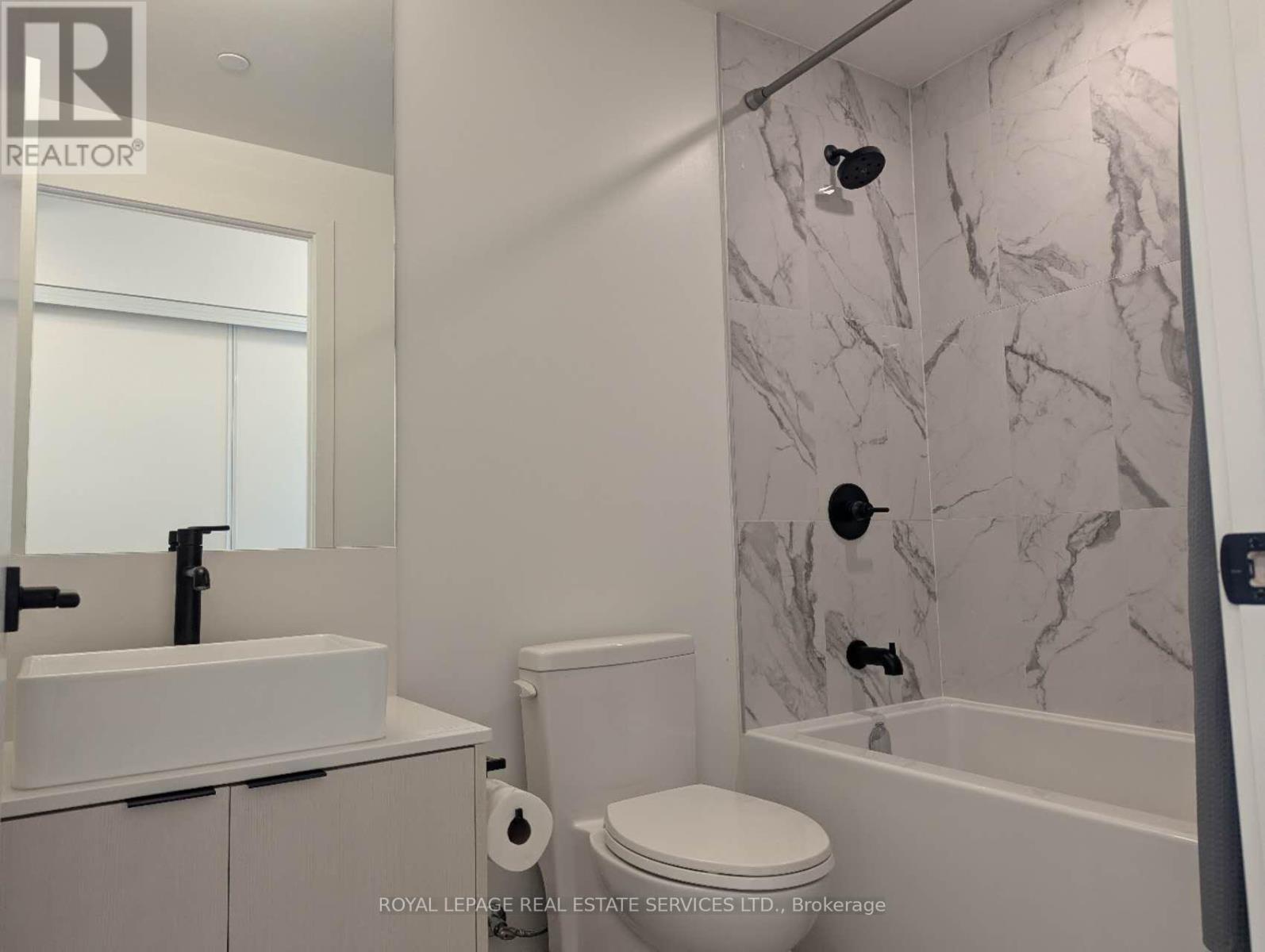 2007 - 1285 Dupont Street, Toronto, Ontario  M6H 0E3 - Photo 9 - W12588620