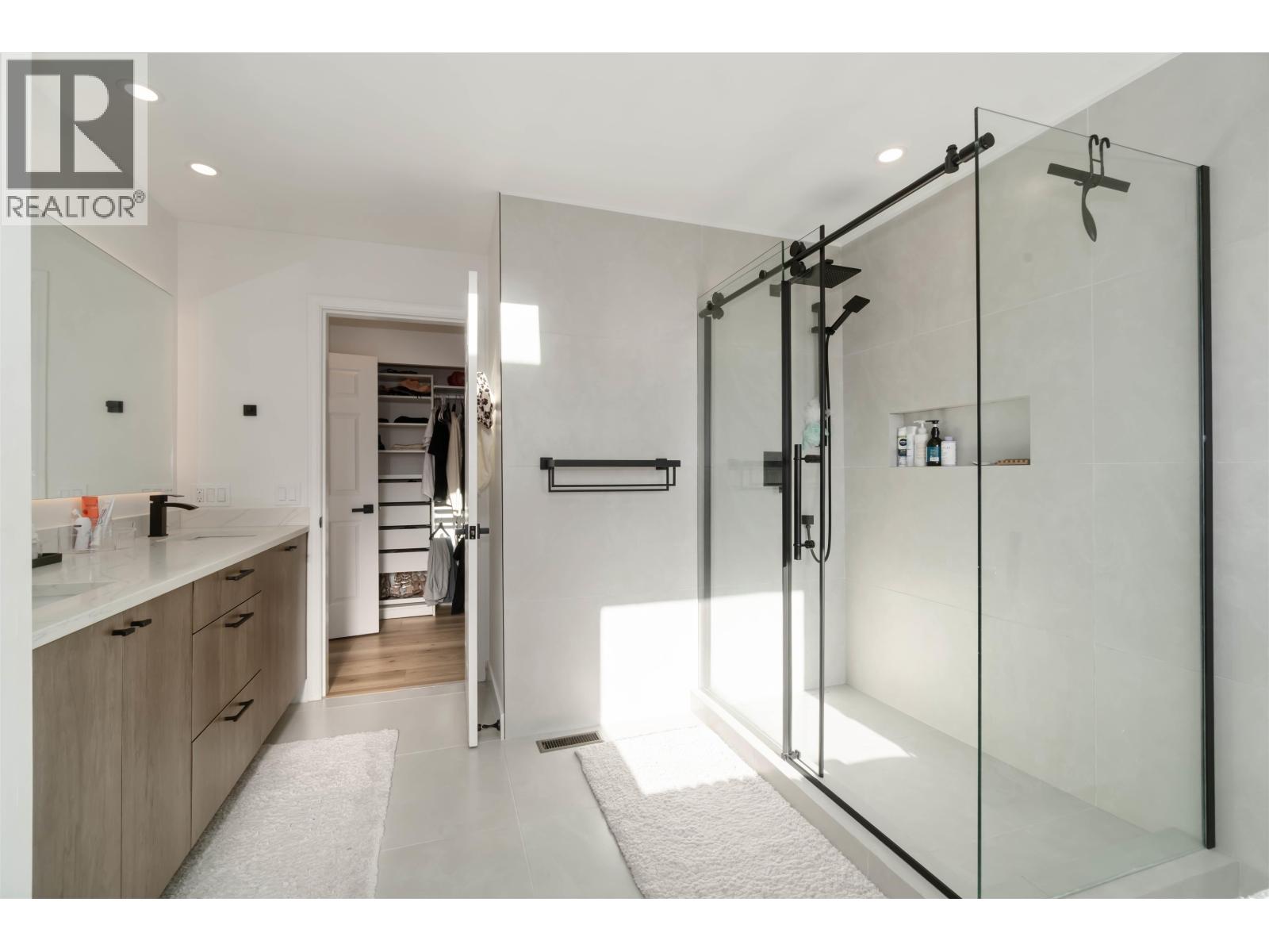 456 Montroyal Boulevard, North Vancouver, British Columbia  V7N 3E1 - Photo 18 - R3068048