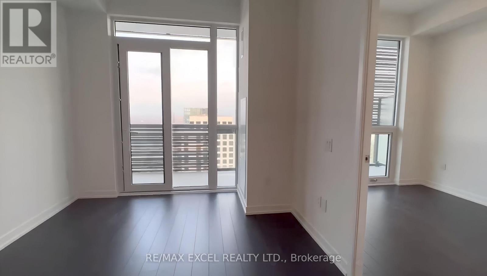 3902 - 39 Roehampton Avenue, Toronto, Ontario  M4P 1P9 - Photo 4 - C12588784