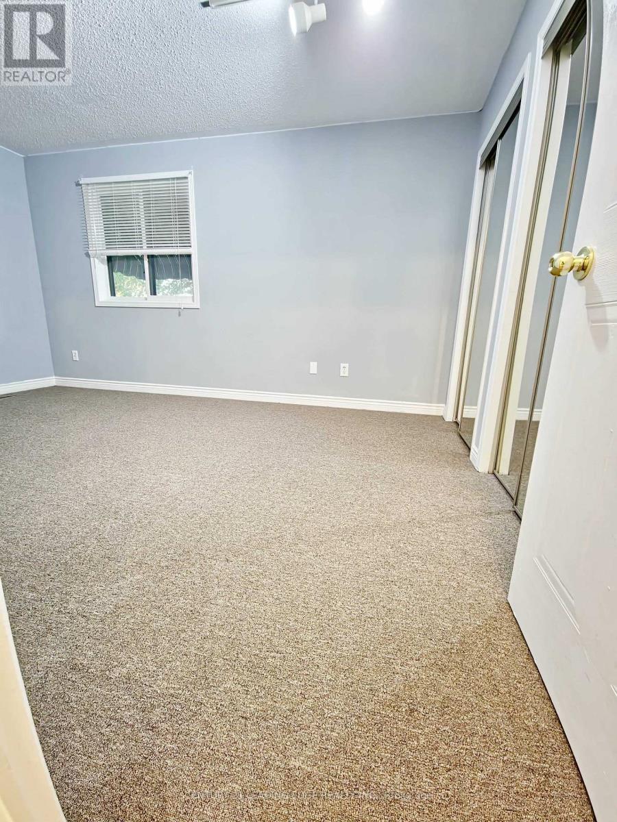 50 Barrydale Crescent, London North, Ontario  N6G 2X4 - Photo 13 - X12588712