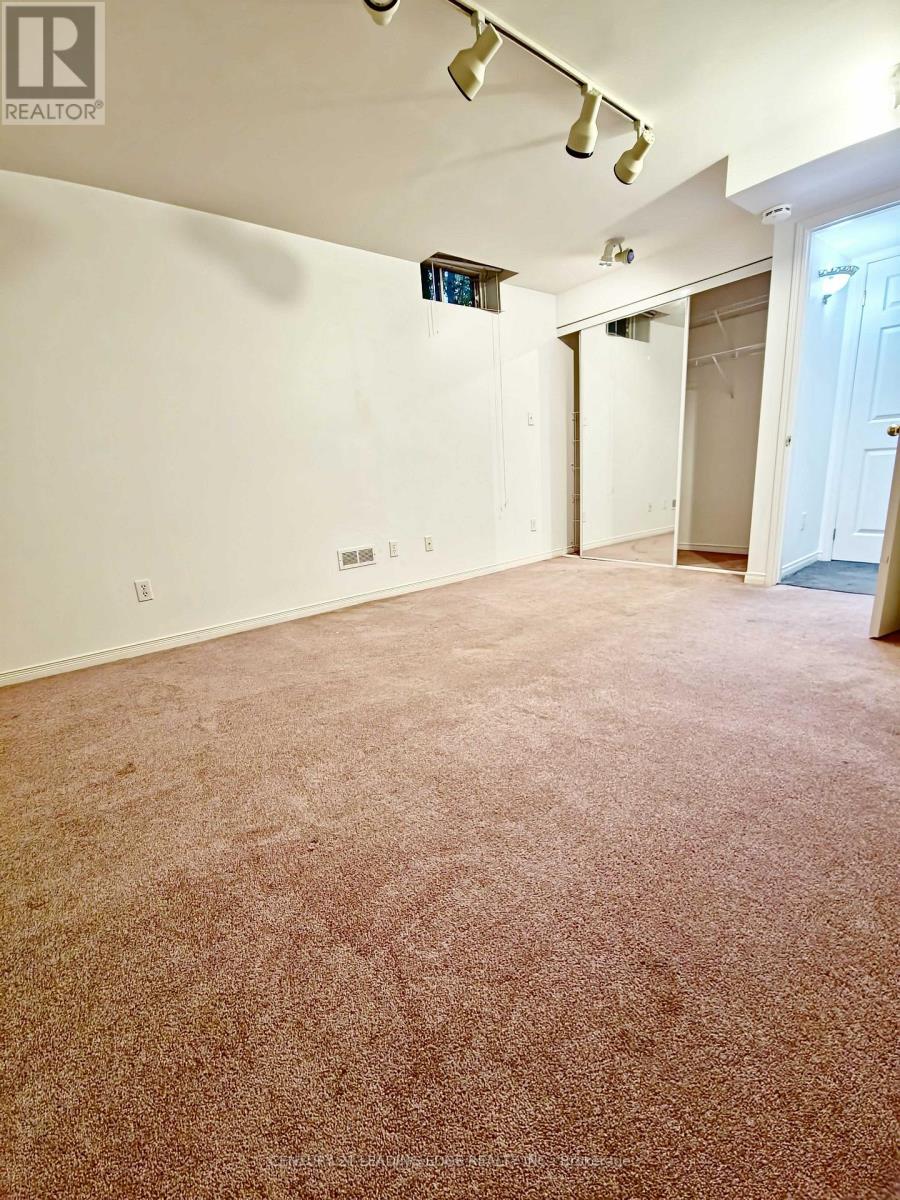 Photo 14 of 19 for 50 Barrydale Crescent