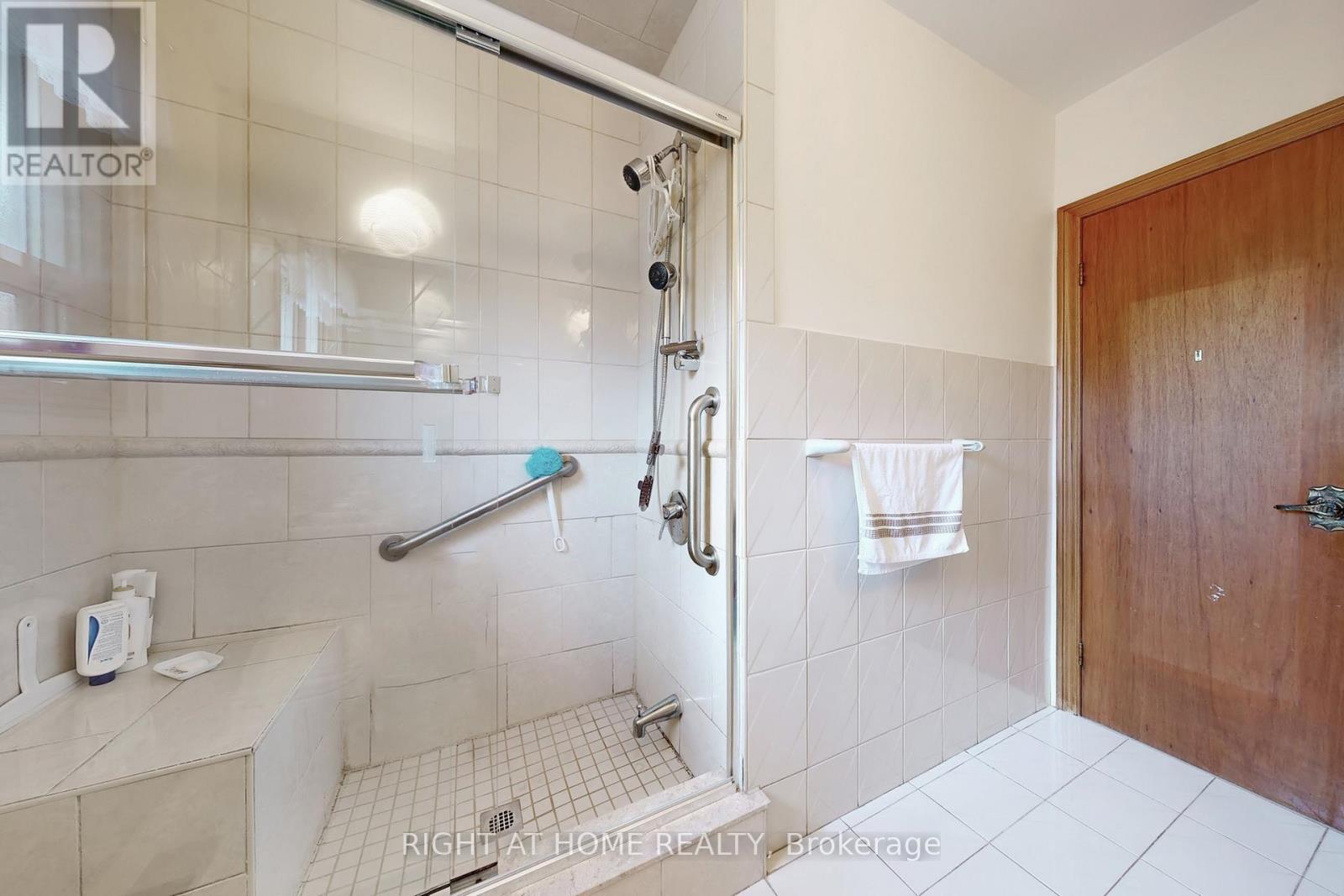 67 Netherford Road, Vaughan, Ontario  L6A 1E1 - Photo 25 - N12588808