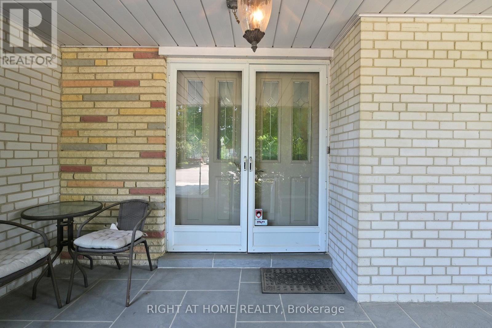 67 Netherford Road, Vaughan, Ontario  L6A 1E1 - Photo 4 - N12588808