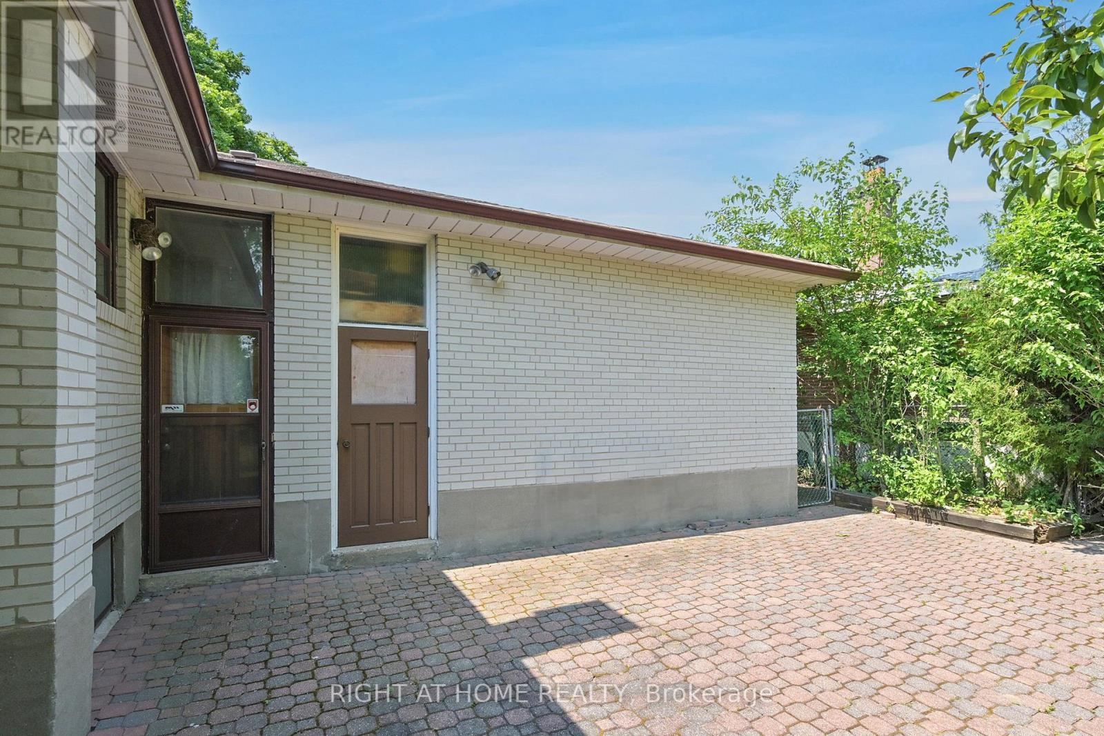 67 Netherford Road, Vaughan, Ontario  L6A 1E1 - Photo 6 - N12588808