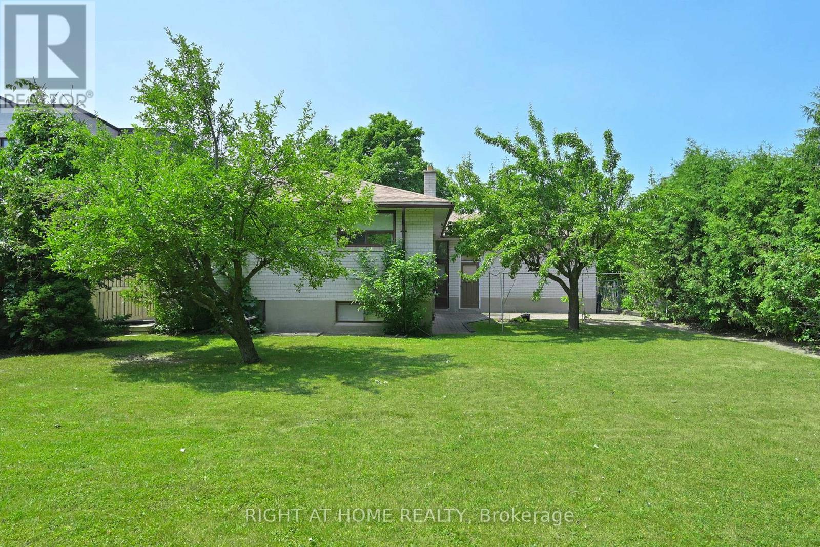 67 Netherford Road, Vaughan, Ontario  L6A 1E1 - Photo 9 - N12588808