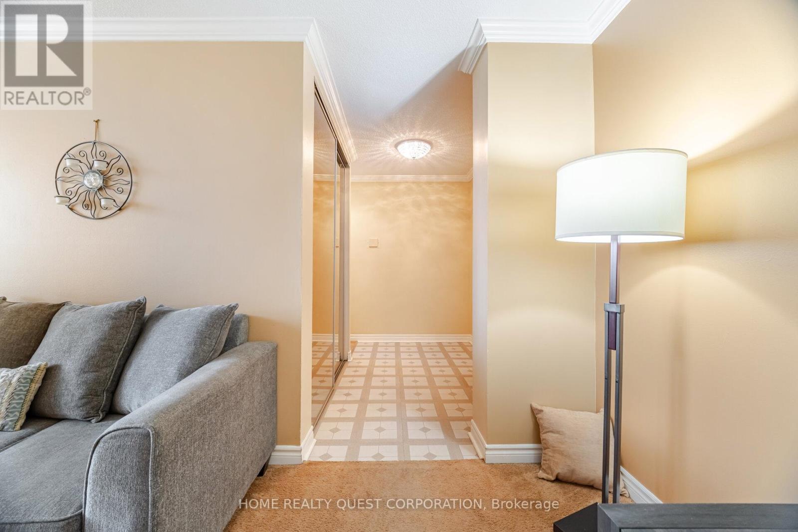 510 - 3170 Kirwin Avenue, Mississauga, Ontario L5A 3R1 - Photo 17 - W12588798