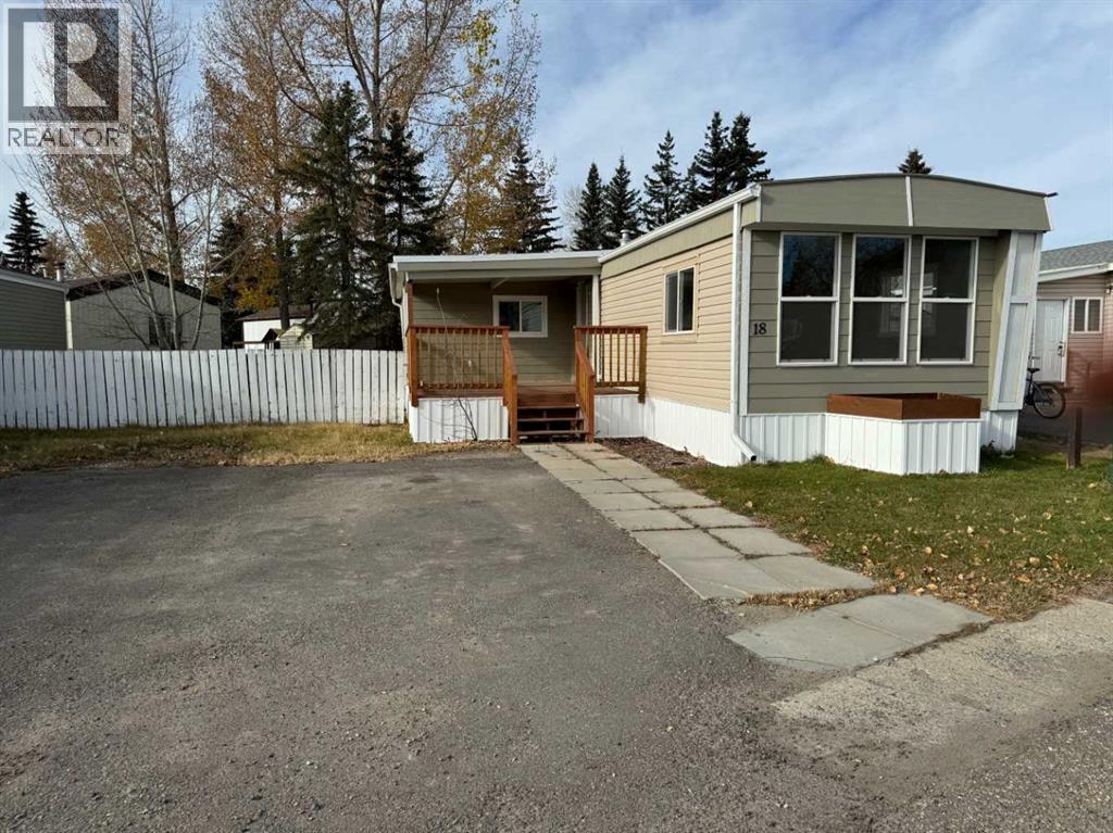 18, 5800 46 Street, Olds, Alberta  T4H 1G7 - Photo 2 - A2252771