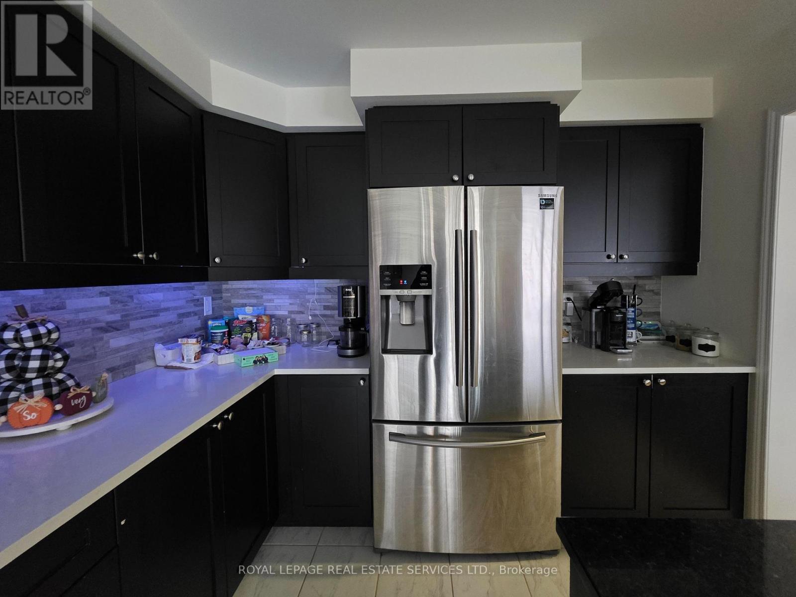 301 Beasley Terrace, Milton, Ontario  L9E 1C5 - Photo 9 - W12588822