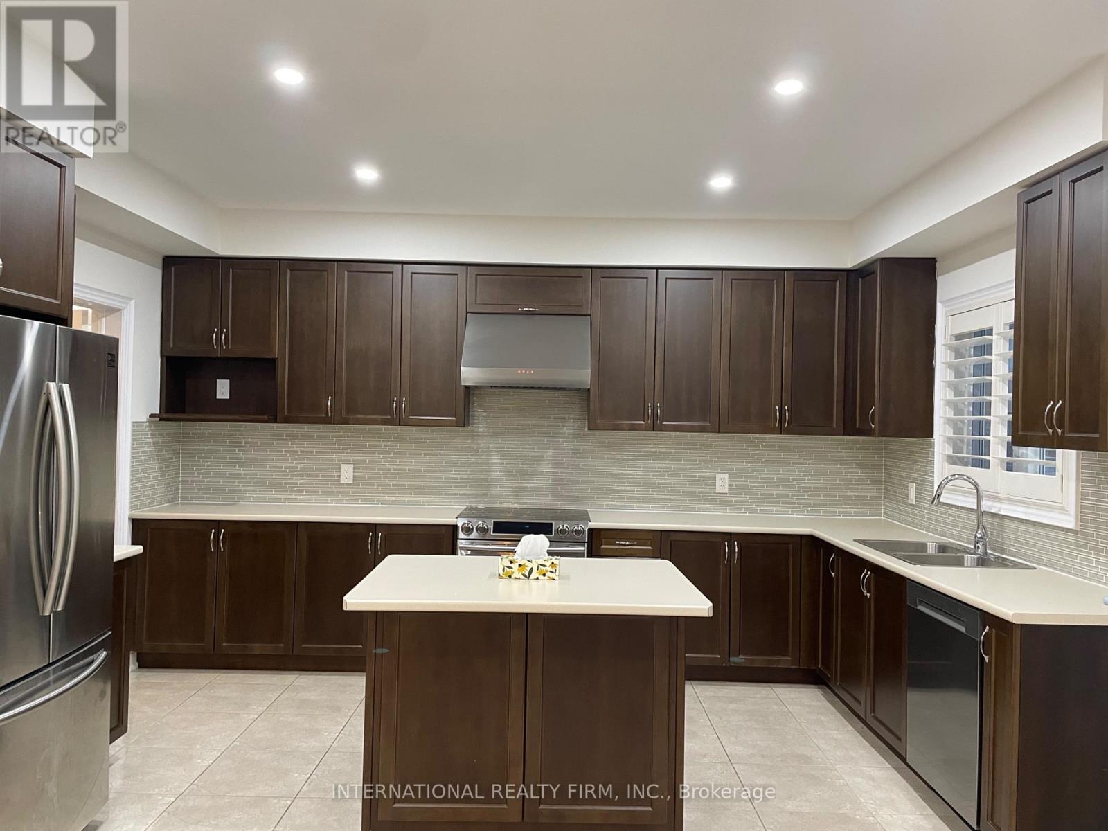 221 Etheridge Avenue N, Milton, Ontario  L9E 1H6 - Photo 12 - W12588832