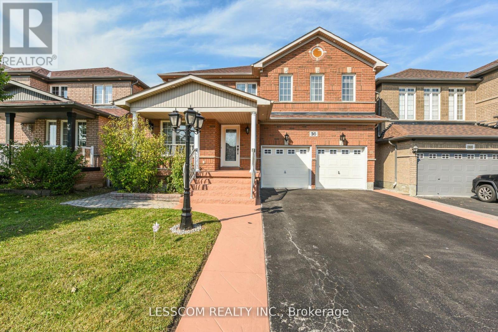 30 FAIRHILL AVENUE, Brampton, Ontario