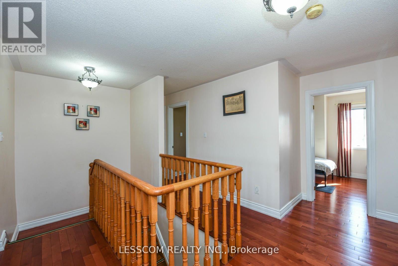 30 Fairhill Avenue, Brampton, Ontario  L7A 2E7 - Photo 16 - W12588834
