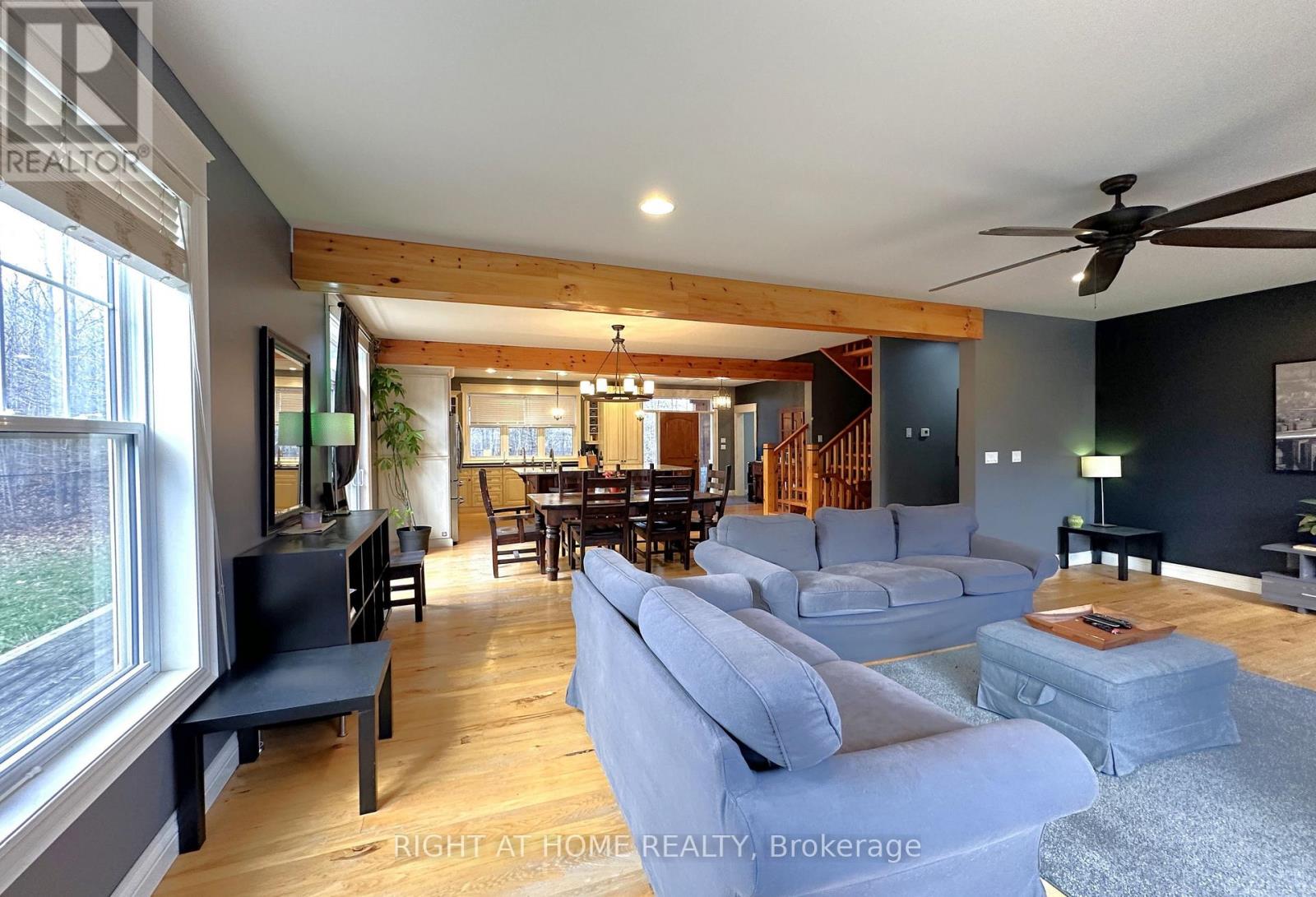 129 Blue Jay Crescent, Grey Highlands, Ontario N0C 1H0 - Photo 11 - X12588826