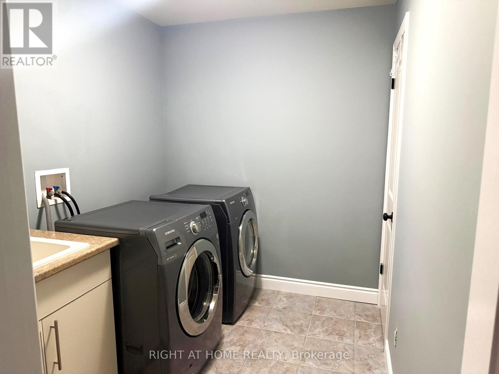 129 Blue Jay Crescent, Grey Highlands, Ontario N0C 1H0 - Photo 27 - X12588826