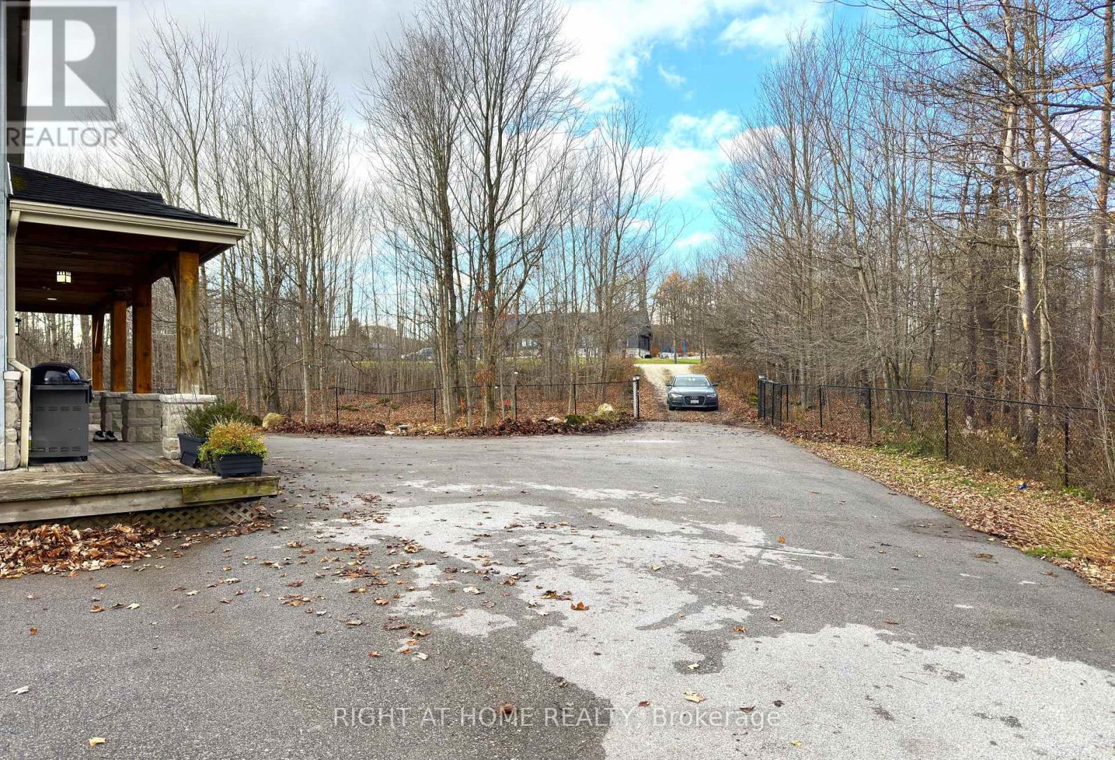 129 Blue Jay Crescent, Grey Highlands, Ontario N0C 1H0 - Photo 32 - X12588826