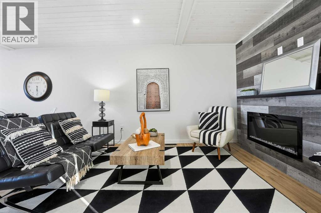 6 Metcalf Way, Lacombe, Alberta  T4L 0J8 - Photo 10 - A2266299