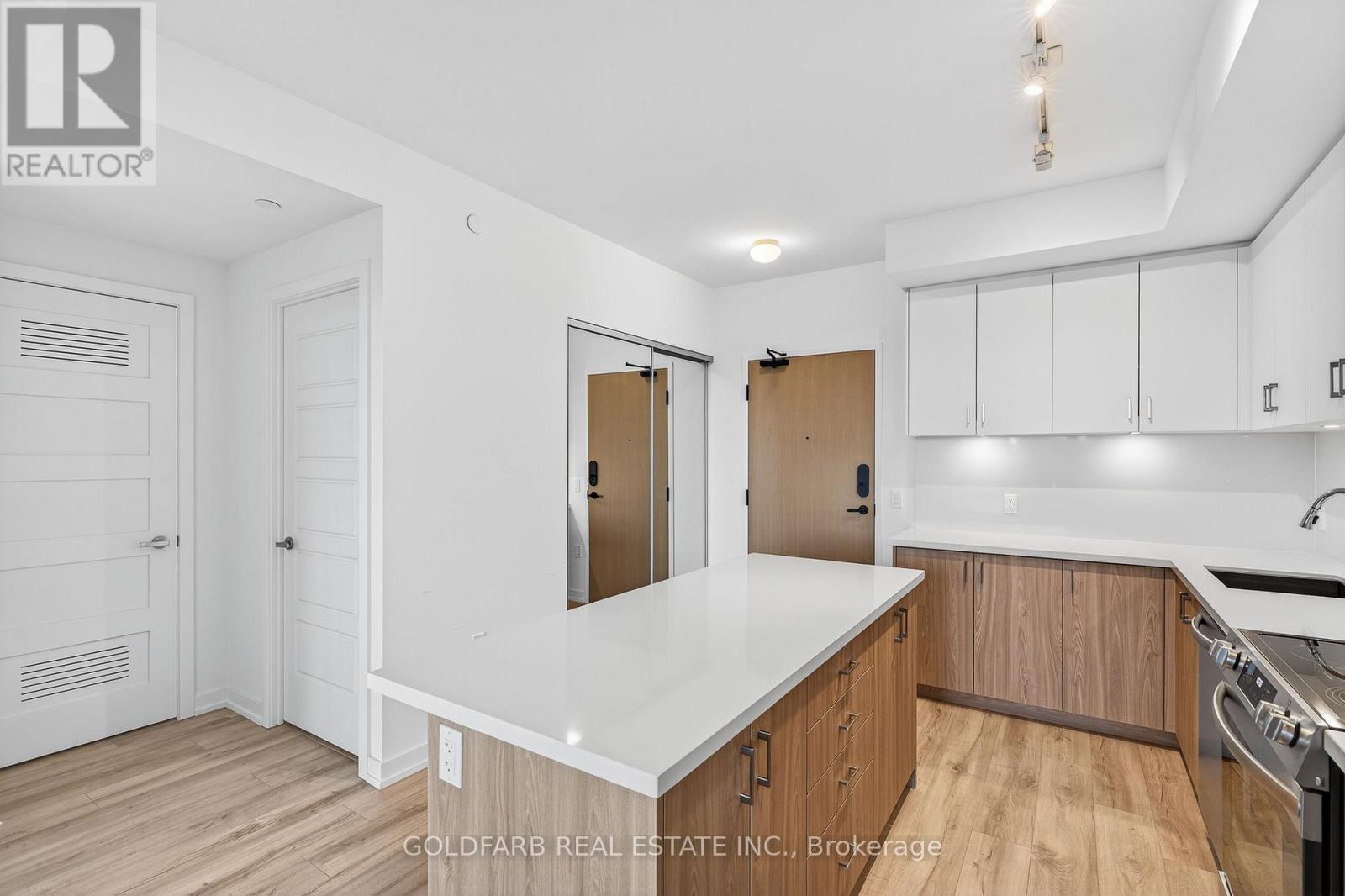 142 - 333 Sunseeker Avenue, Innisfil, Ontario  L9S 0R6 - Photo 10 - N12489666