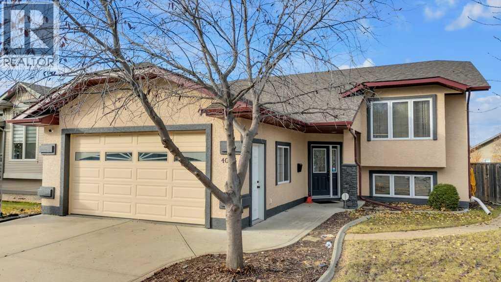 4026 40 Street Close, Ponoka, Alberta  T4J 0A7 - Photo 3 - A2270026