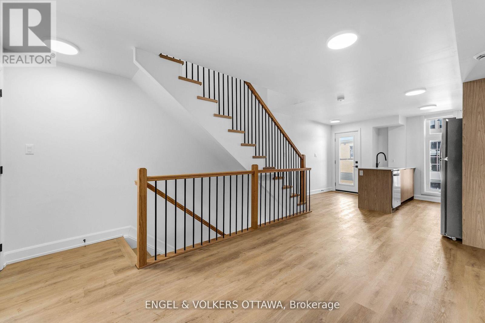 3 - 2 Monk Street, Ottawa, Ontario  K1S 3Y5 - Photo 5 - X12588864