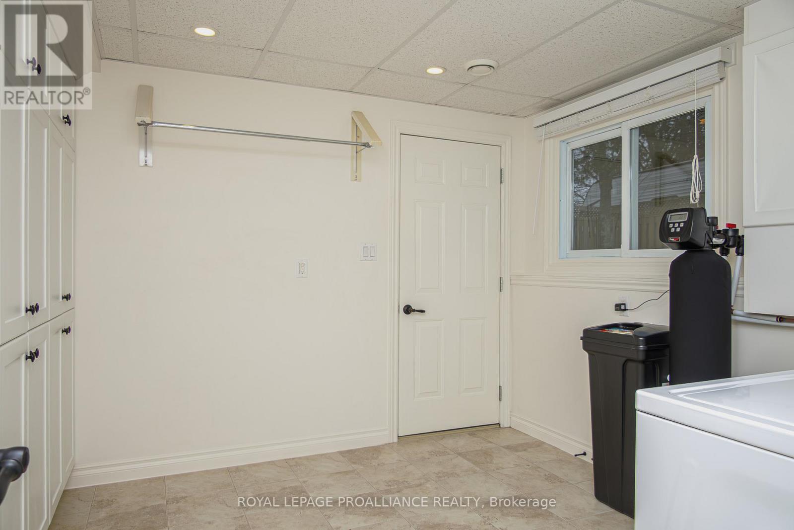 39 Parkview Heights, Quinte West, Ontario  K8V 5M1 - Photo 42 - X12528564