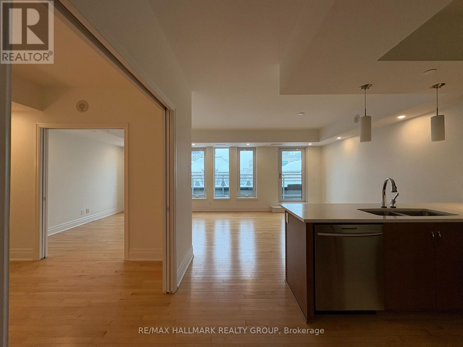 404 - 108 Lisgar Street, Ottawa, Ontario K2P 1E1 - Photo 17 - X12547008