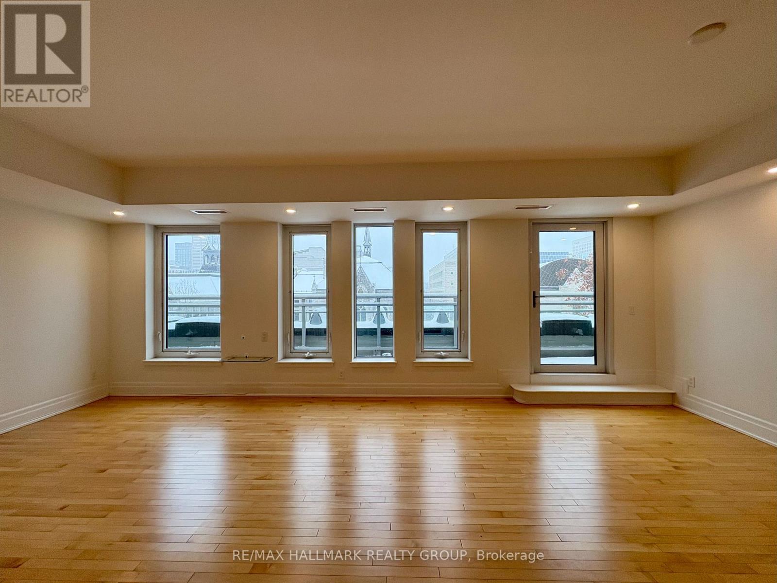 404 - 108 Lisgar Street, Ottawa, Ontario K2P 1E1 - Photo 15 - X12547008