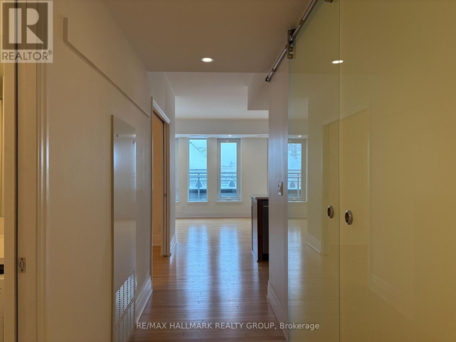 404 - 108 Lisgar Street, Ottawa, Ontario K2P 1E1 - Photo 7 - X12547008